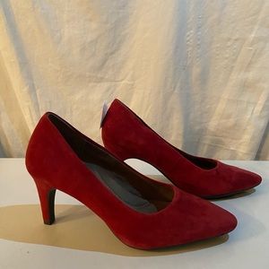 Aerosoles heelrest red suede pumps 6.5